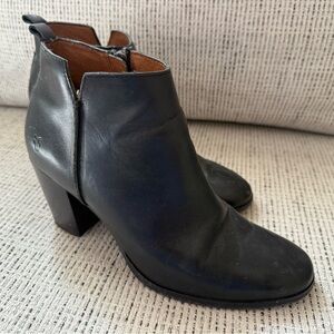 Frye Women's Black Leather Ankle Boots